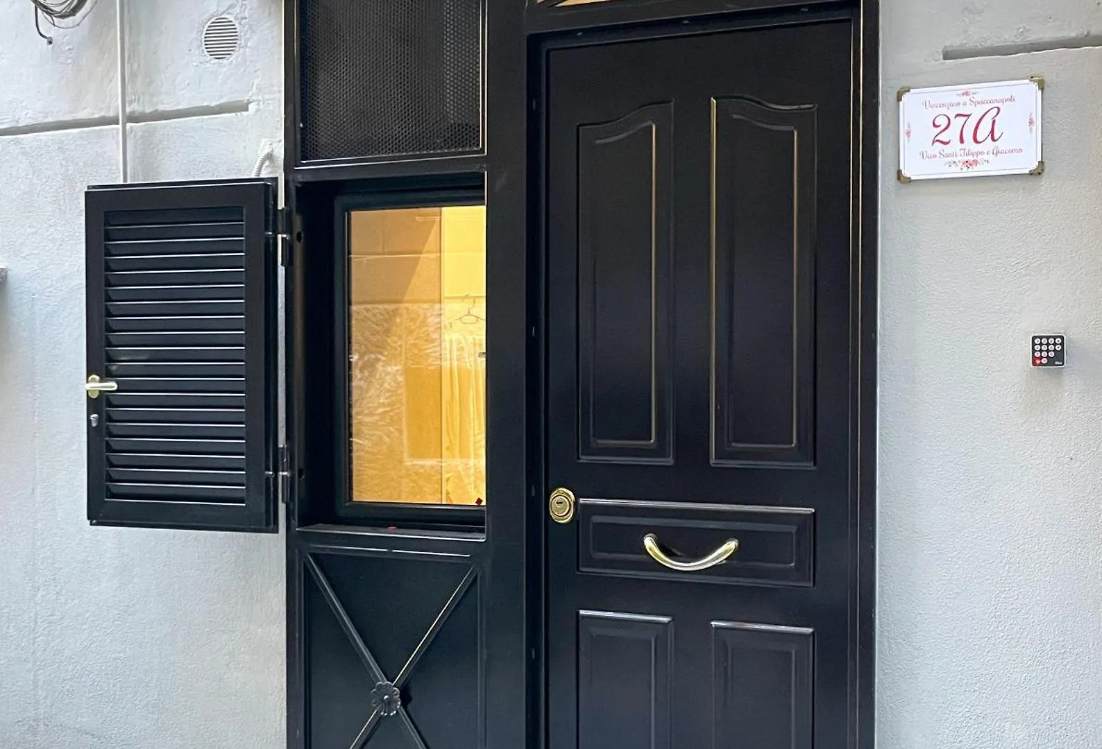 Apartment Vincenzino A Spaccanapoli Italy